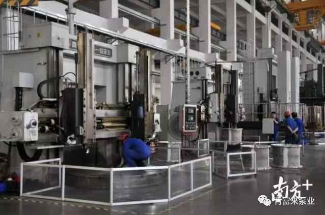 65年来，爱游戏官方网站-爱游戏aiyouxi(中国)一直专注于泵领域的研究和应用，图为爱游戏官方网站-爱游戏aiyouxi(中国)车间